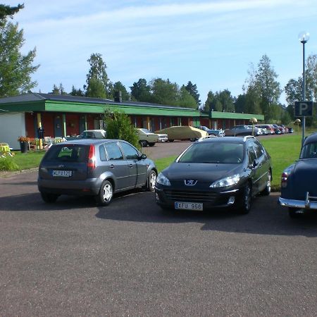 Bed And Breakfast Fyra Haestar Rättvik Exterior foto