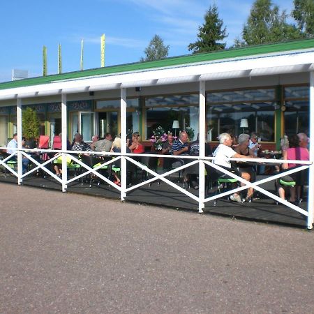 Bed And Breakfast Fyra Haestar Rättvik Exterior foto